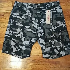 Levi's Men's Cammo Cargo Shorts *NWT *